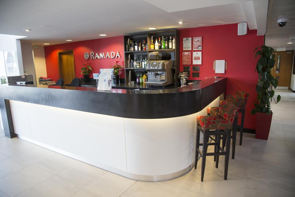 Ramada Cambridge Hotel Fen Drayton Bagian luar foto