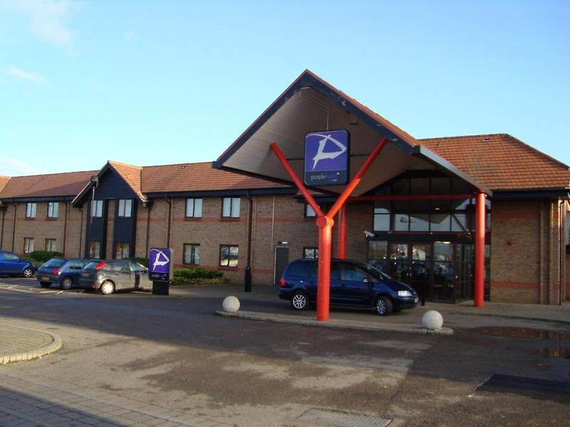 Ramada Cambridge Hotel Fen Drayton Bagian luar foto