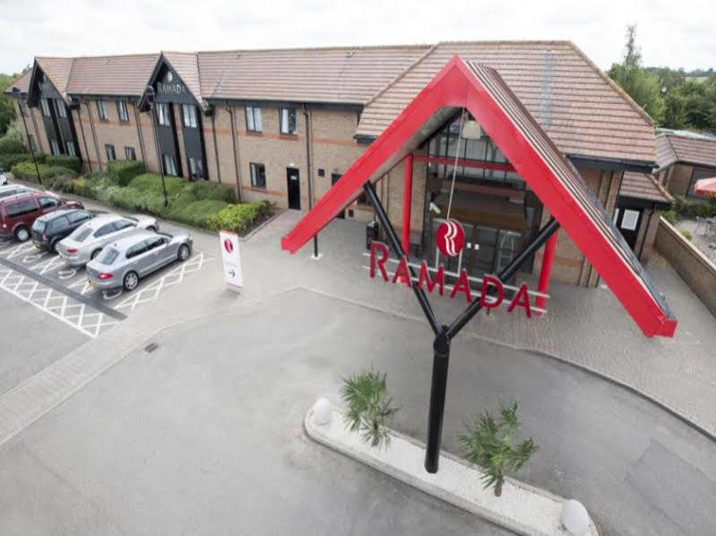 Ramada Cambridge Hotel Fen Drayton Bagian luar foto